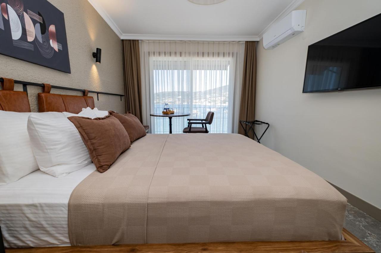 Bd Suites Foca Exterior photo