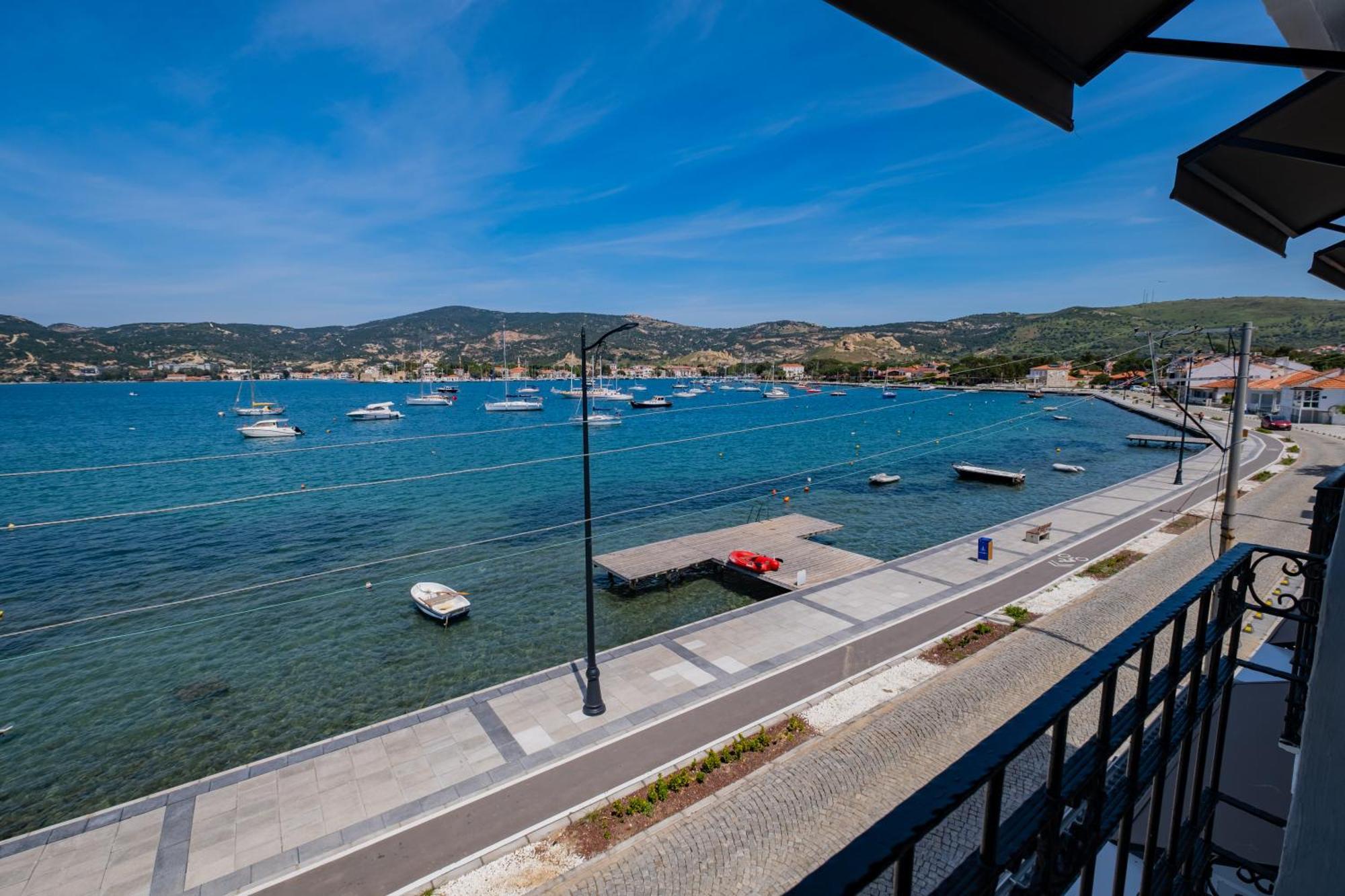 Bd Suites Foca Exterior photo