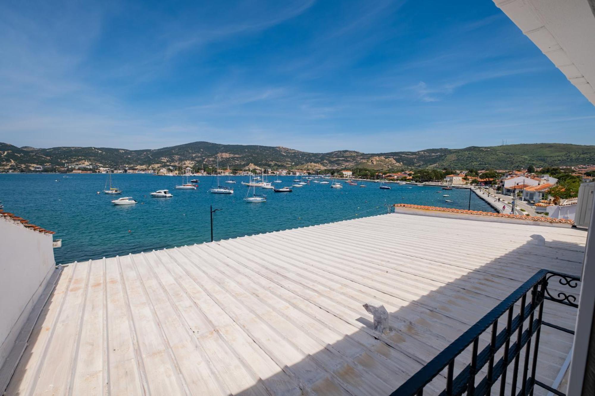 Bd Suites Foca Exterior photo