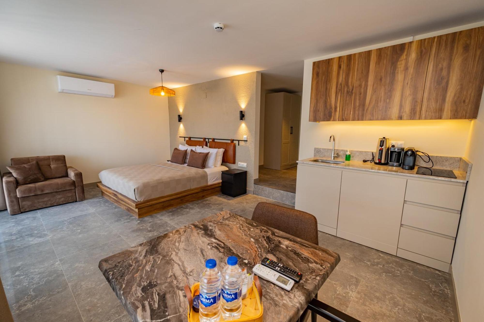 Bd Suites Foca Exterior photo